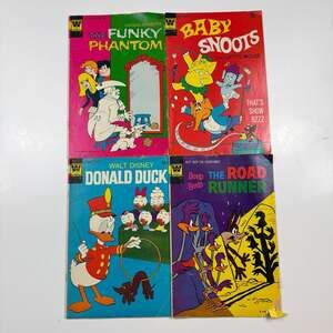 Vintage 1970s Comic Book Lot of 4 - Donald Duck, Road Runner, The Funky Phantom,